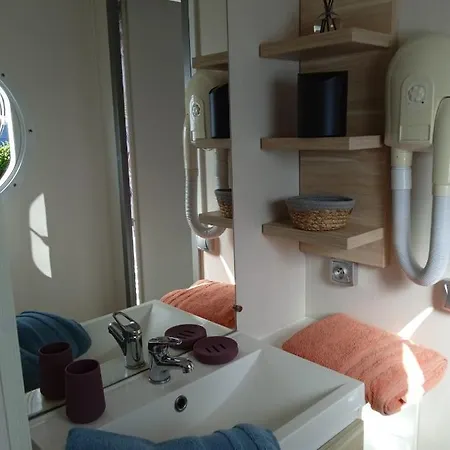 Mobil Home-les Lins Bleus Kemping *