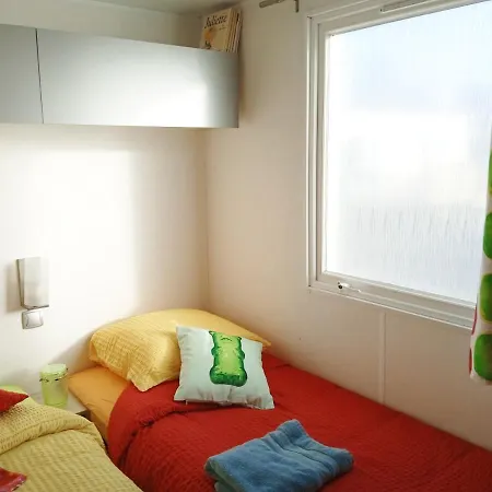 Kemping Mobil Home-les Lins Bleus *