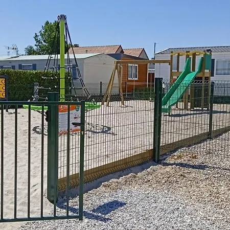 Mobil Home-les Lins Bleus Kemping